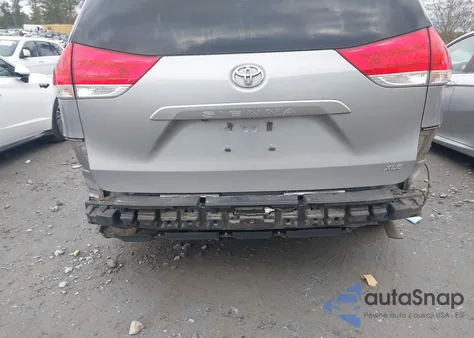 2013 Toyota Sienna Xle V6 8 Passenger from USA, damaged, VIN 5TDYK3DC8DS314677